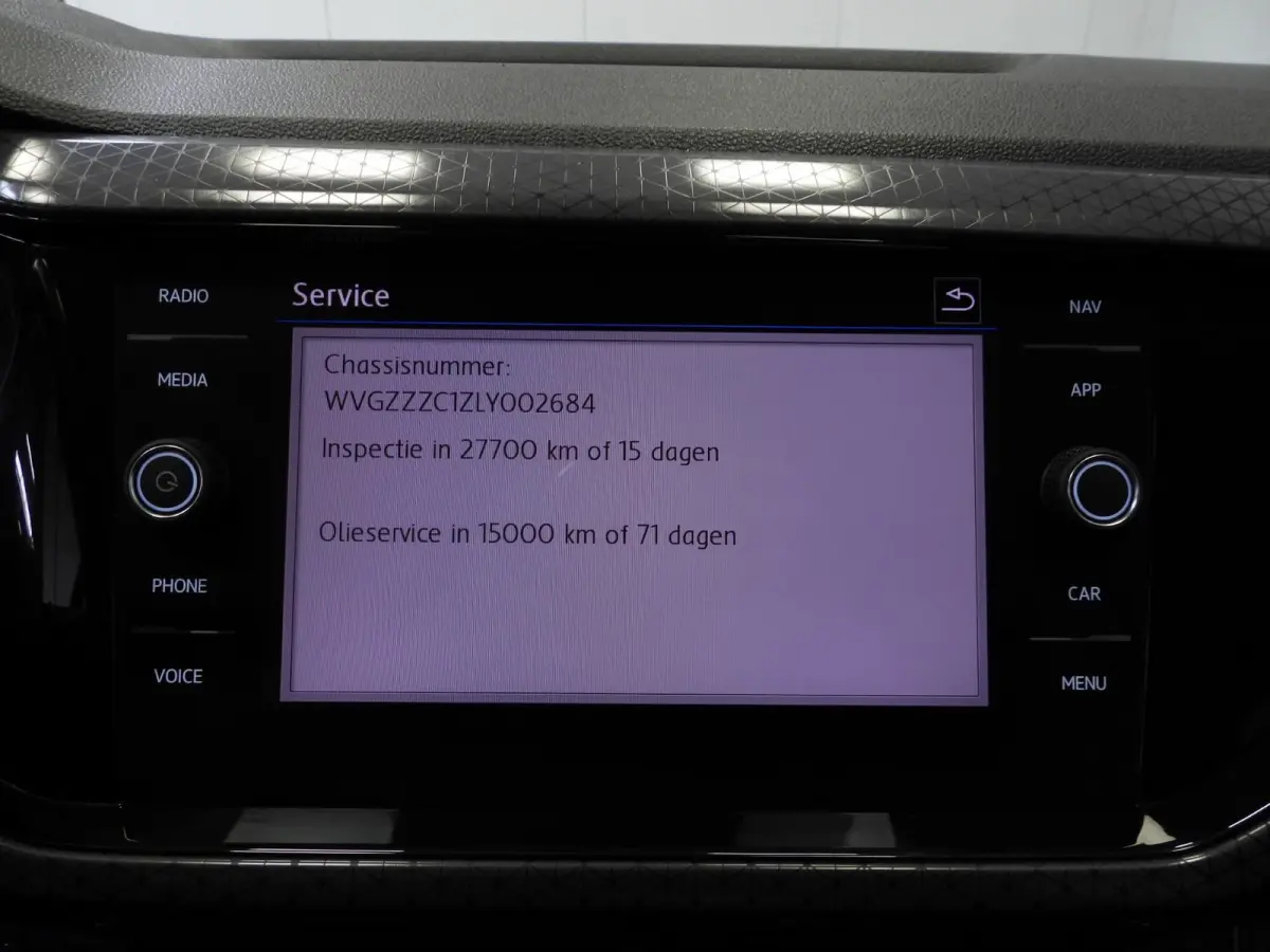 1.0 TSI Style NAVI/CLIMA/ADAPT.CRUISE/LED/17"LMV!