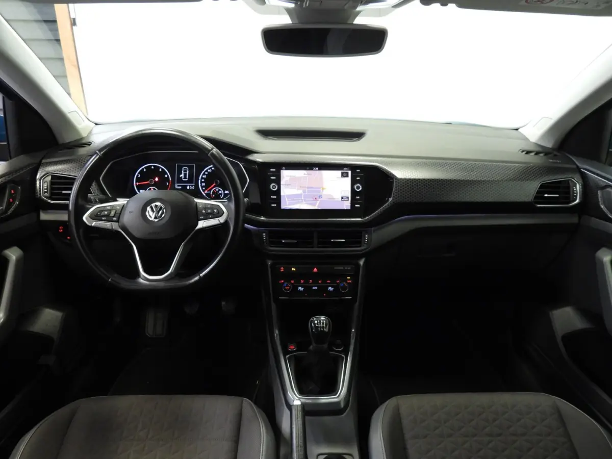 1.0 TSI Style NAVI/CLIMA/ADAPT.CRUISE/LED/17"LMV!