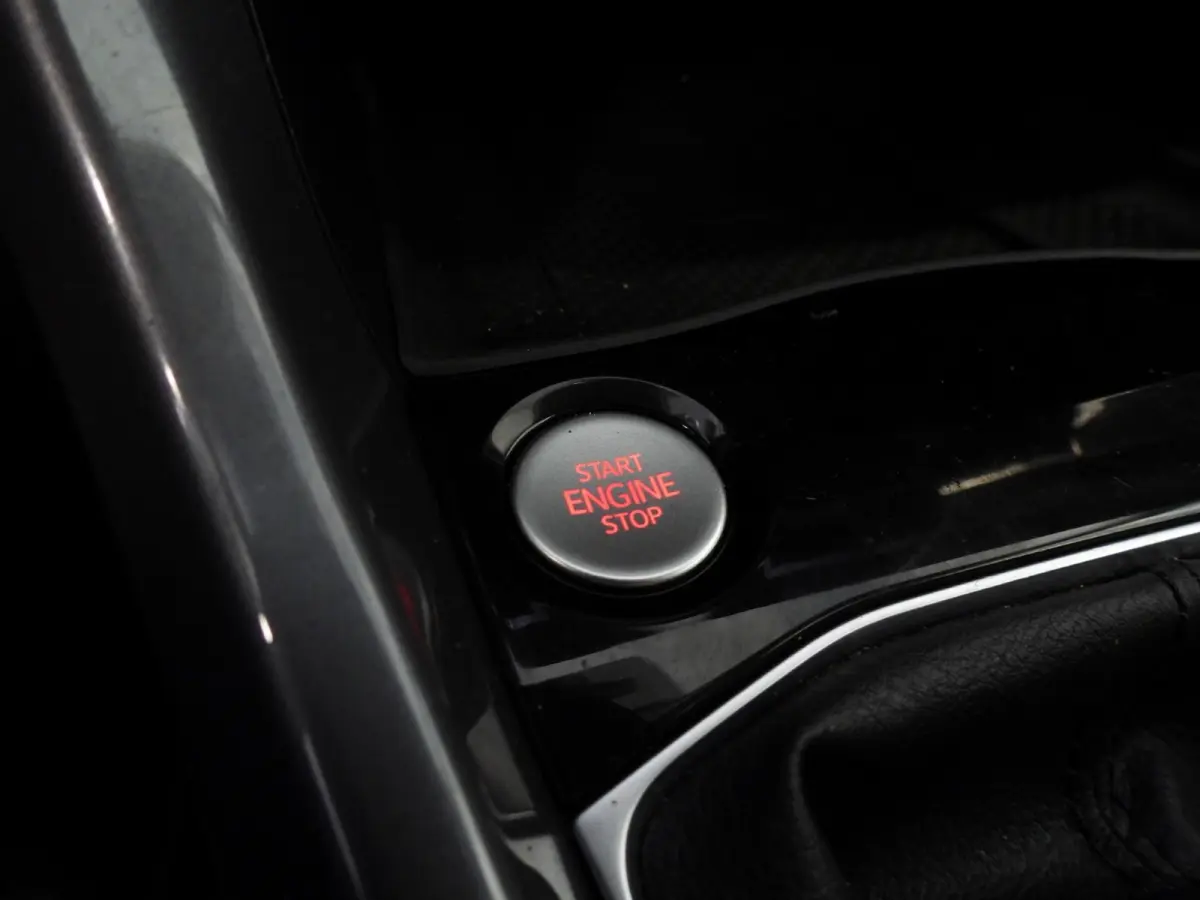 1.0 TSI Style NAVI/CLIMA/ADAPT.CRUISE/LED/17"LMV!