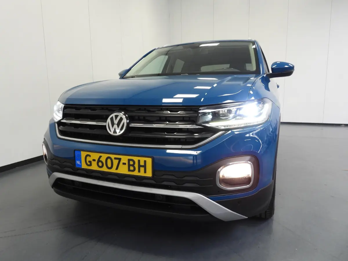 1.0 TSI Style NAVI/CLIMA/ADAPT.CRUISE/LED/17"LMV!
