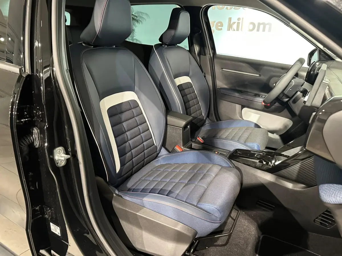 Collection 113pk Extended Range 54 kWh | VOORRAAD SNEL LEVERBAAR!!! | Zwarte lichtmetalen velgen 18 Inch | Keyless | Parkeercamera achter