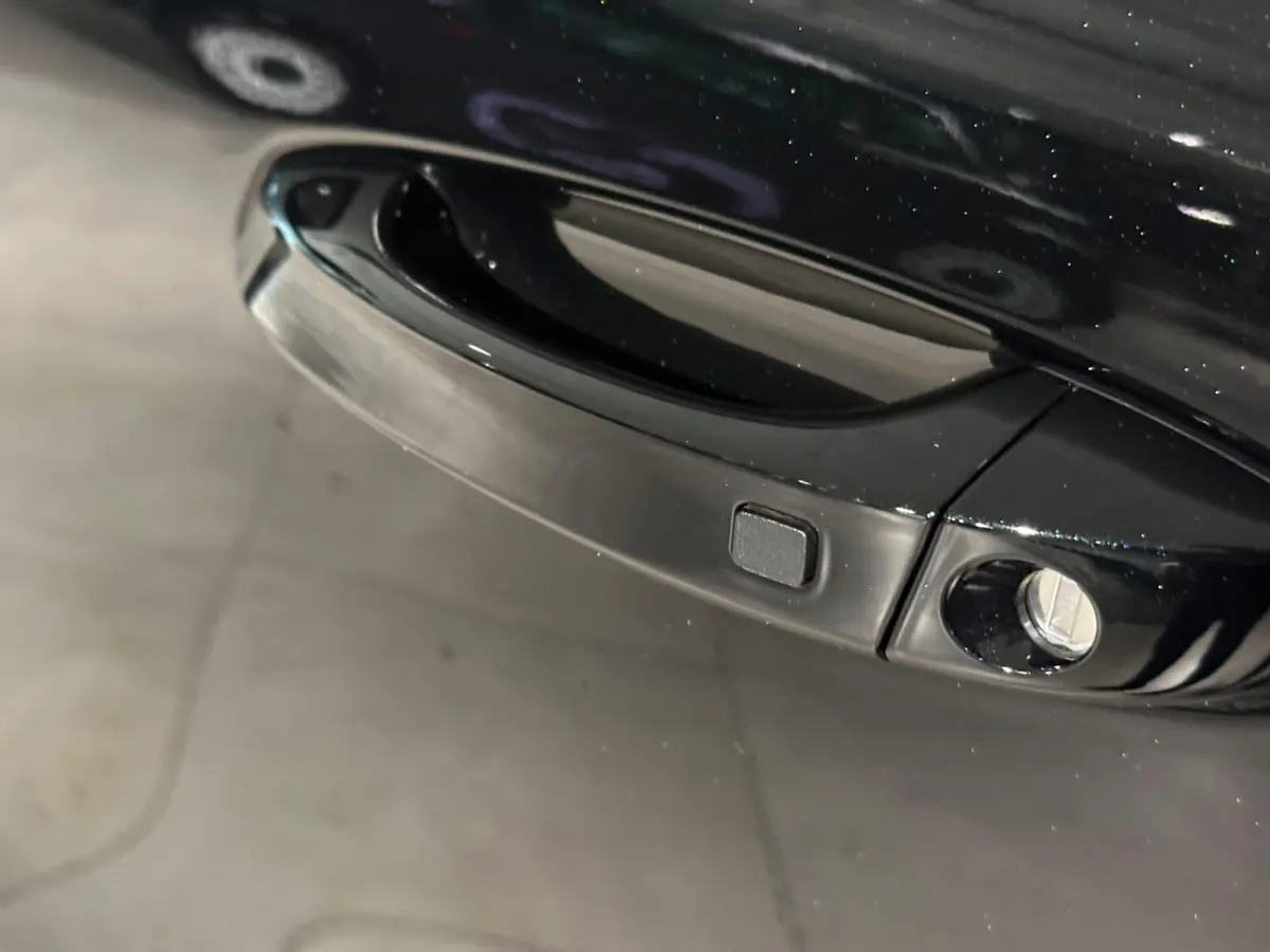 Collection 113pk Extended Range 54 kWh | VOORRAAD SNEL LEVERBAAR!!! | Zwarte lichtmetalen velgen 18 Inch | Keyless | Parkeercamera achter