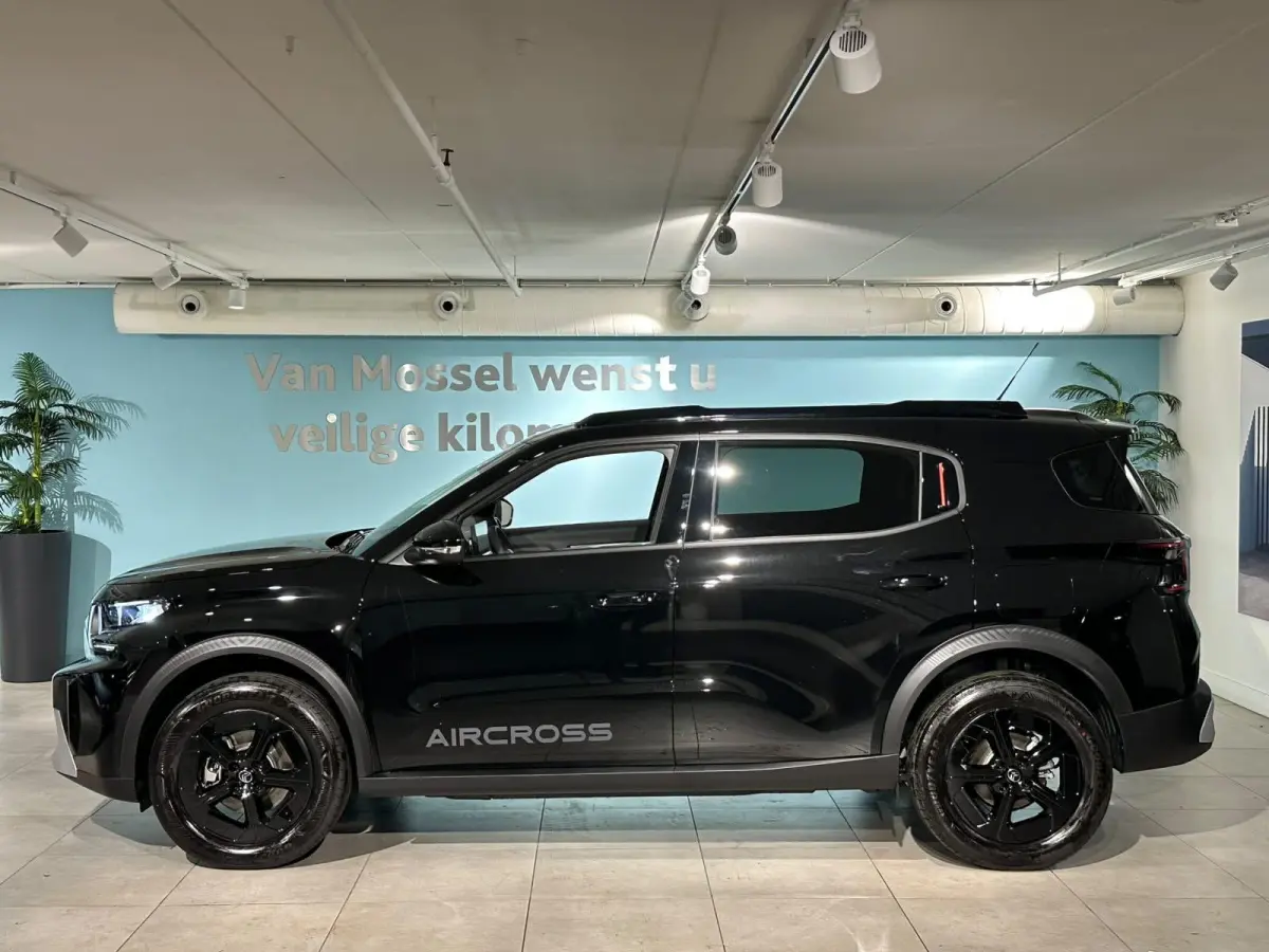 Collection 113pk Extended Range 54 kWh | VOORRAAD SNEL LEVERBAAR!!! | Zwarte lichtmetalen velgen 18 Inch | Keyless | Parkeercamera achter