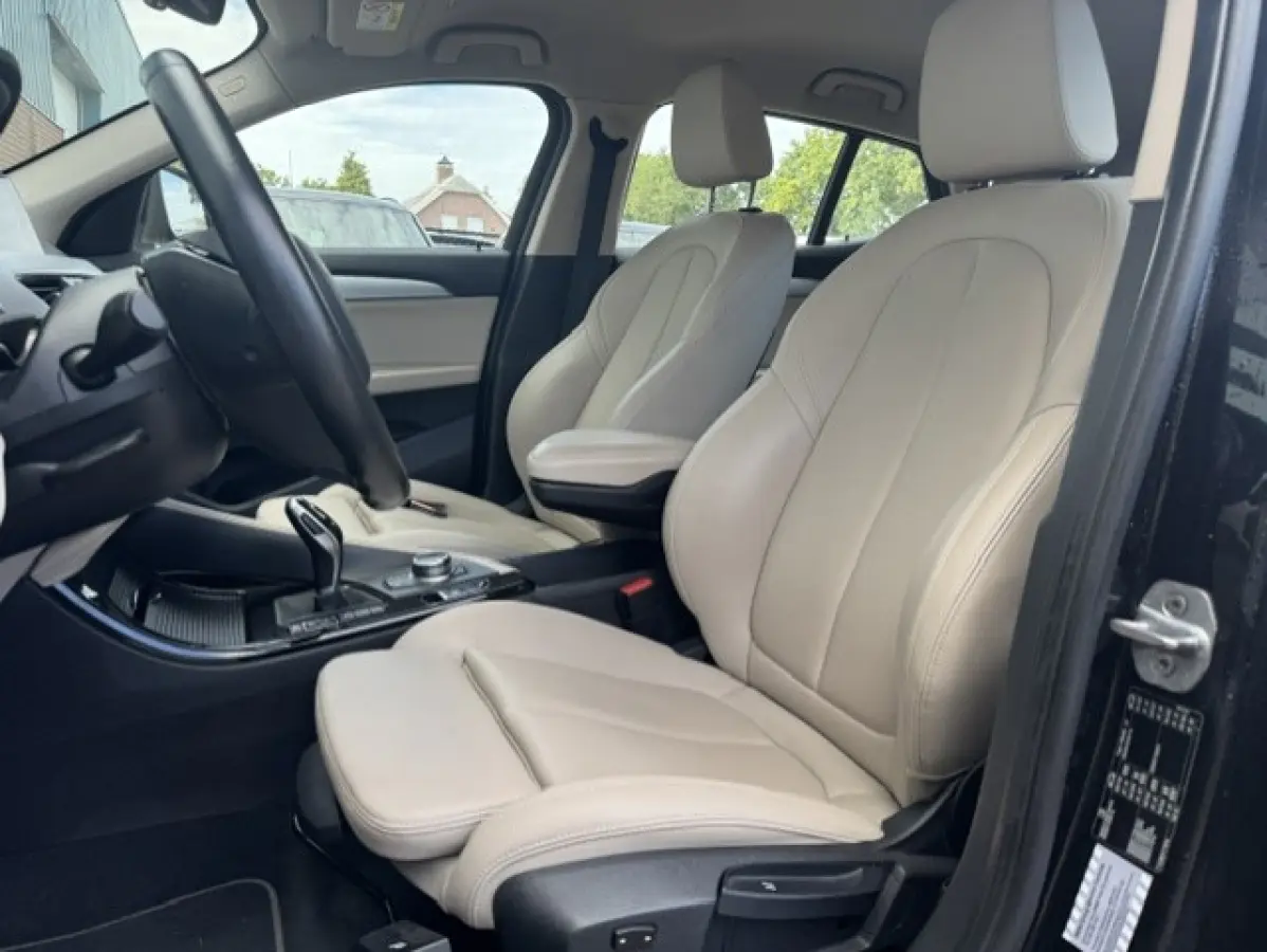 SDrive18i Executive - Sportstoelen - Leder -LED - NAP