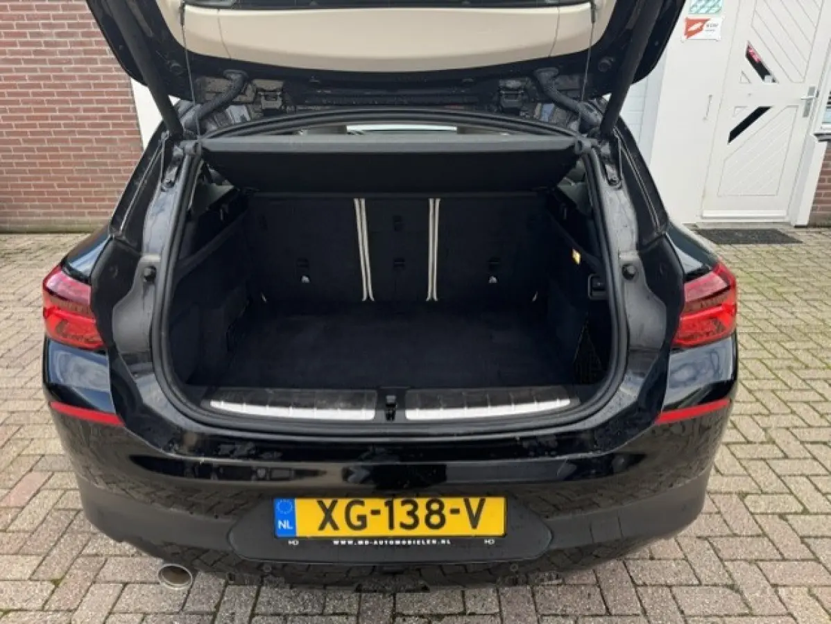 SDrive18i Executive - Sportstoelen - Leder -LED - NAP