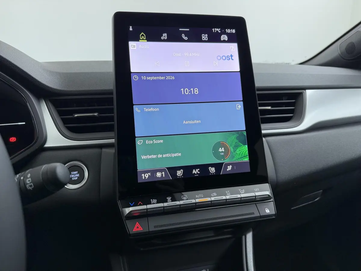 1.8 HEV AT Intense Keyless entry | Stoelverwarming | Climate Control | Privacy glass | achteruitrijcamer | LED-lampen | Cruise control | apple carplay