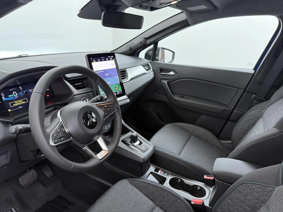 1.8 HEV AT Intense Keyless entry | Stoelverwarming | Climate Control | Privacy glass | achteruitrijcamer | LED-lampen | Cruise control | apple carplay