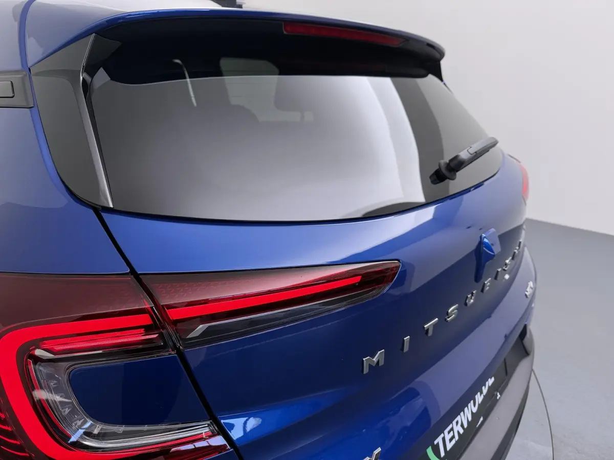 1.8 HEV AT Intense Keyless entry | Stoelverwarming | Climate Control | Privacy glass | achteruitrijcamer | LED-lampen | Cruise control | apple carplay