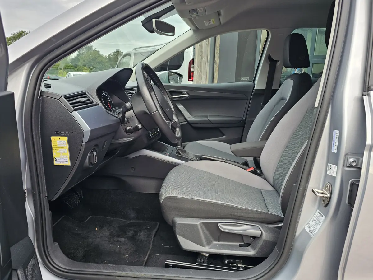 1.0 TSI Style Business Intense | Automaat | LED | Trekhaak | Climatronic | Keyless | PDC | Full Link |