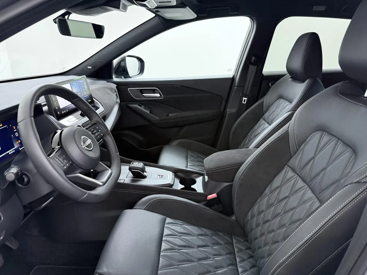 1.3 MHEV Xtronic Tekna Plus | Automaat | Massagestoelen | Head-up Display |