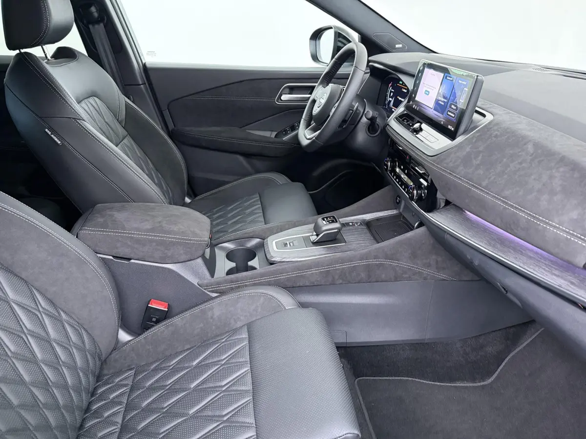 1.3 MHEV Xtronic Tekna Plus | Automaat | Massagestoelen | Head-up Display |