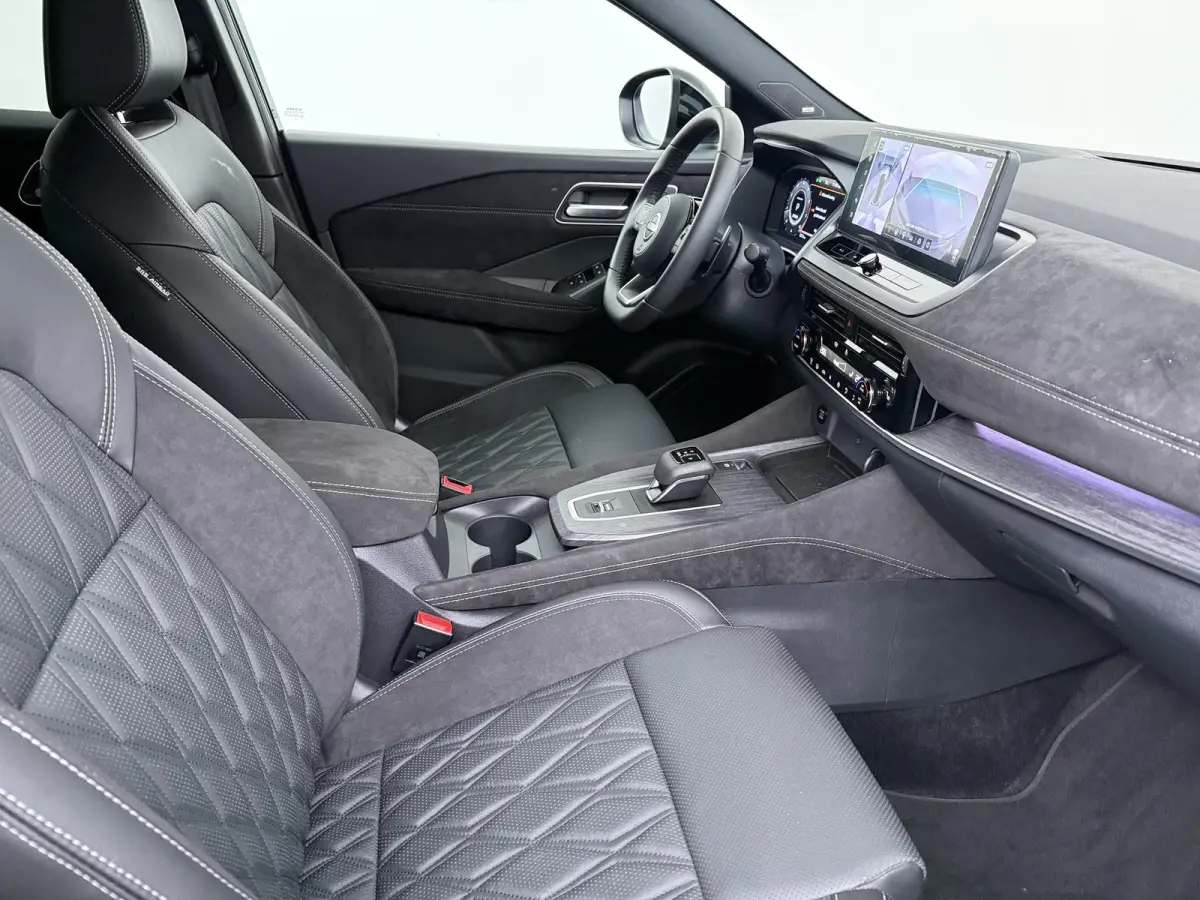 1.3 MHEV Xtronic Tekna Plus | Automaat | Panoramadak | Head-up Display | 360 Camera |