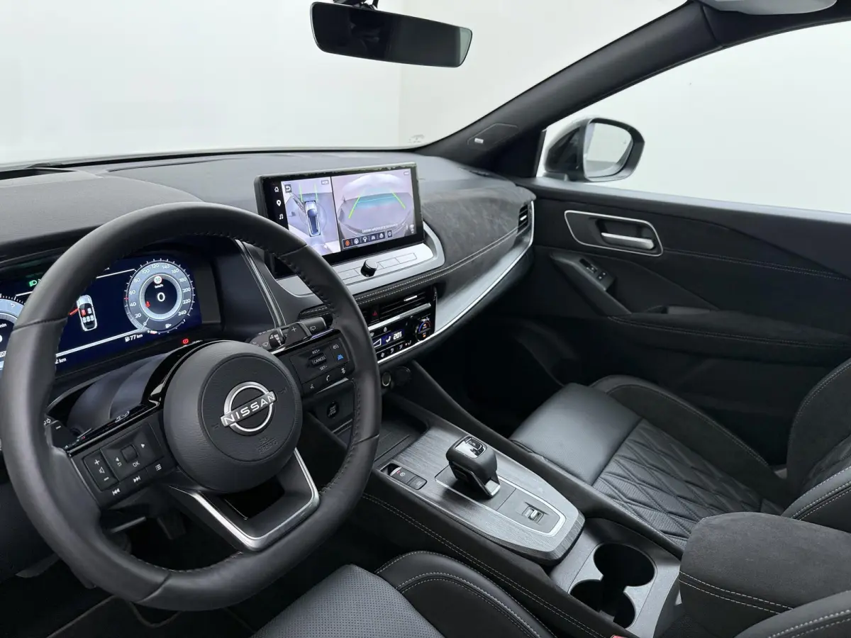 1.3 MHEV Xtronic Tekna Plus | Automaat | Panoramadak | Head-up Display | 360 Camera |