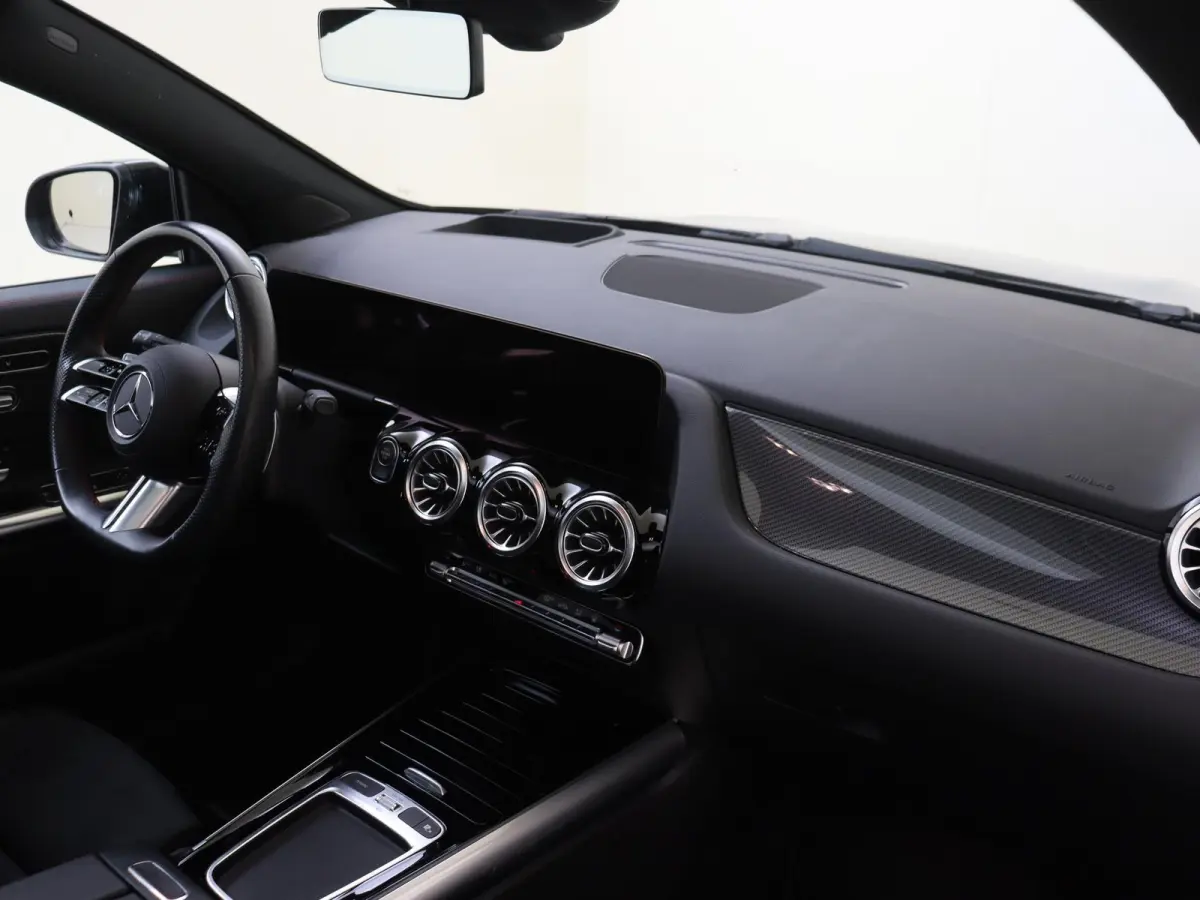 250 e Star Edition AMG Line Plus / Trekhaak / Memory-Stoelen / Headup-display / Panaromadak /
