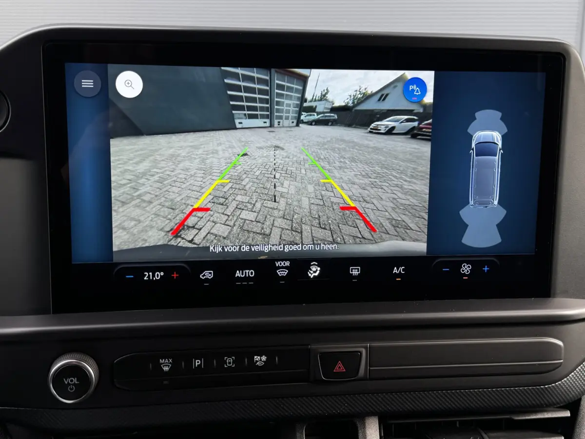 320 2.5 PHEV L2H1 Limited | Plug-In | 98% SOH | 3. Pers | Camera | PDC voor + Achter | Winter Pack | Navigatie