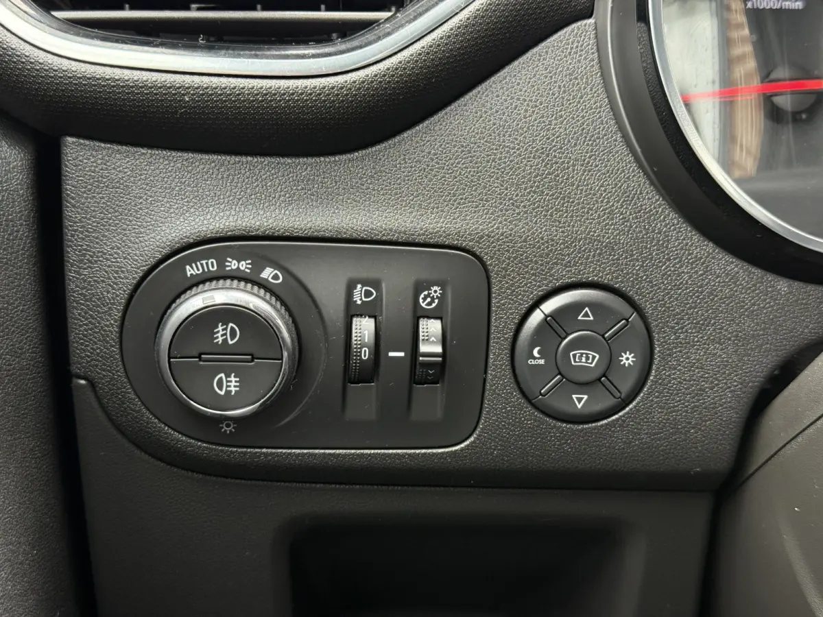 1.2 Turbo Innovation 1e Eigenaar|Carplay|Navi|Camera|Clima|Trekhaak|PDC V+A|D-riem vv in 2023|APK tot 07-2027