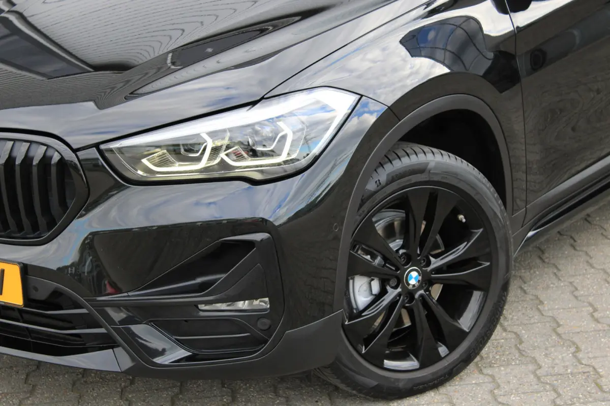 sDrive18i Camera | Stoelverwarming | Navi | Leder | Stoelverwarming | Sportline | Zwarte Velgen | DAB