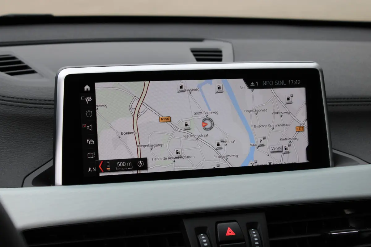sDrive18i Camera | Stoelverwarming | Navi | Leder | Stoelverwarming | Sportline | Zwarte Velgen | DAB