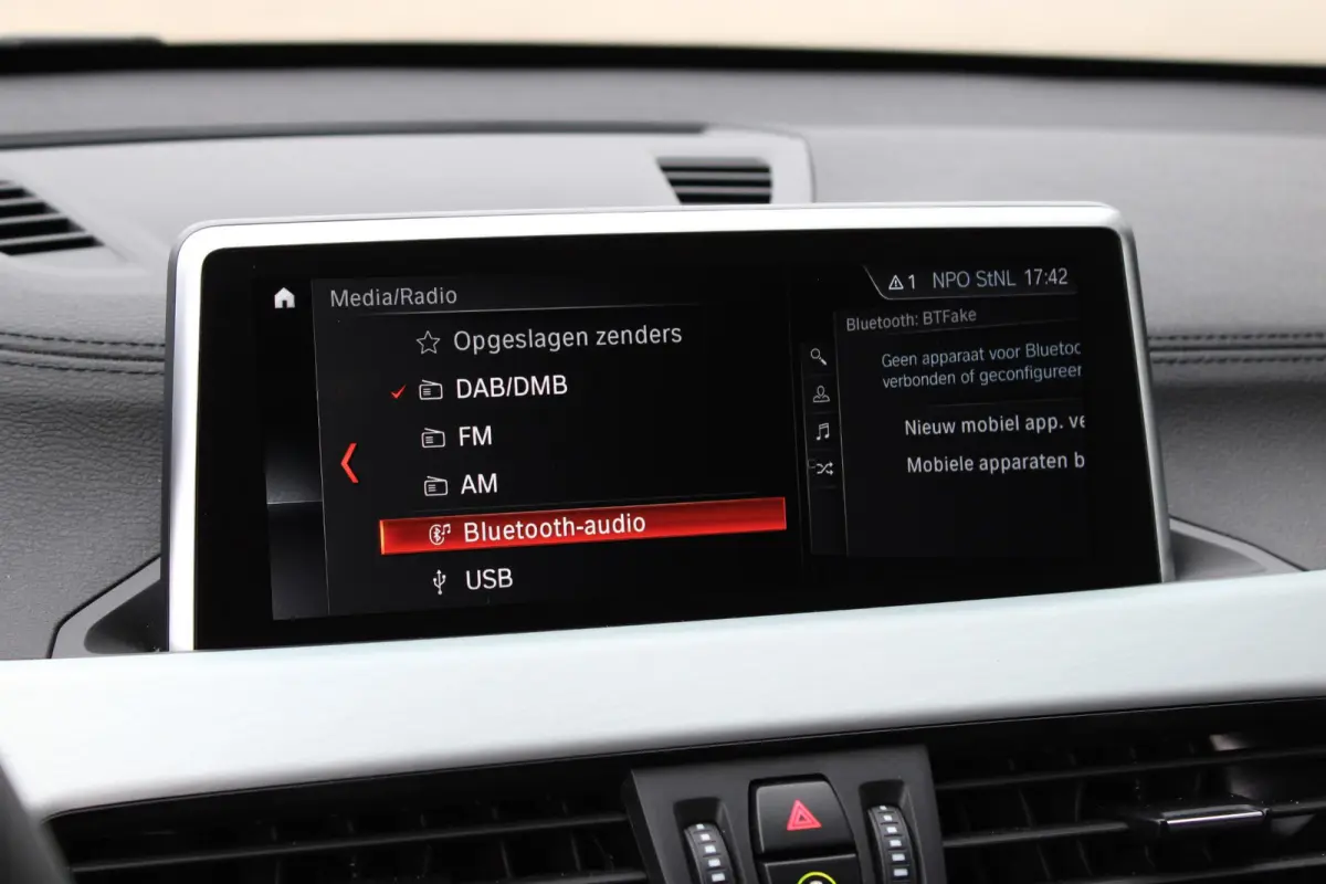 sDrive18i Camera | Stoelverwarming | Navi | Leder | Stoelverwarming | Sportline | Zwarte Velgen | DAB