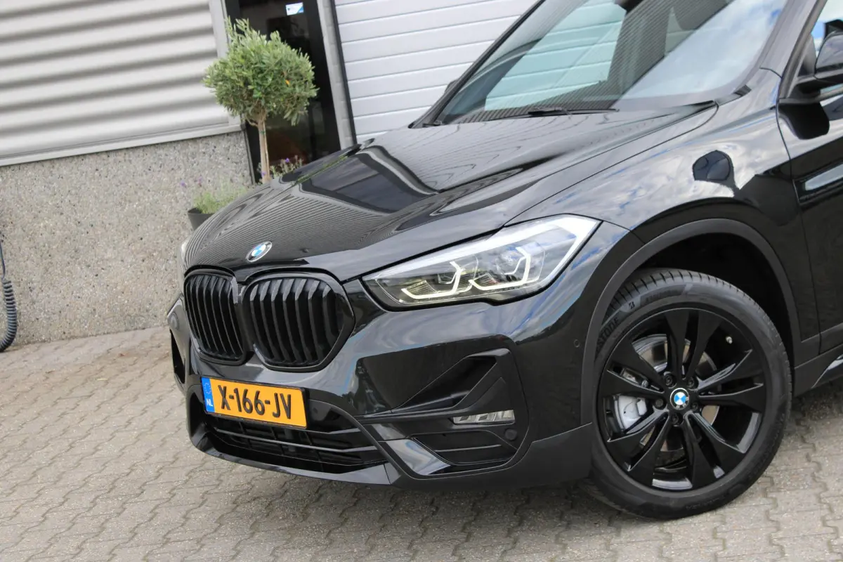 sDrive18i Camera | Stoelverwarming | Navi | Leder | Stoelverwarming | Sportline | Zwarte Velgen | DAB