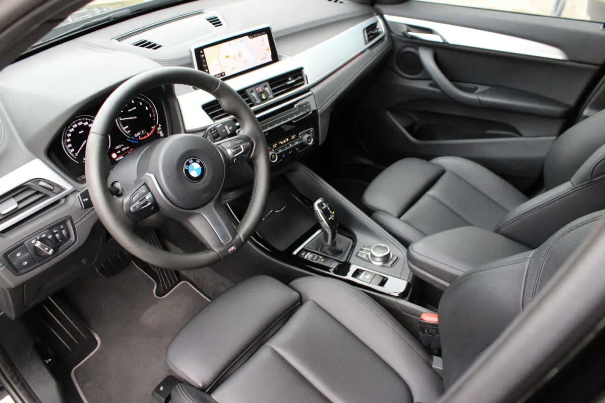 sDrive18i Camera | Stoelverwarming | Navi | Leder | Stoelverwarming | Sportline | Zwarte Velgen | DAB