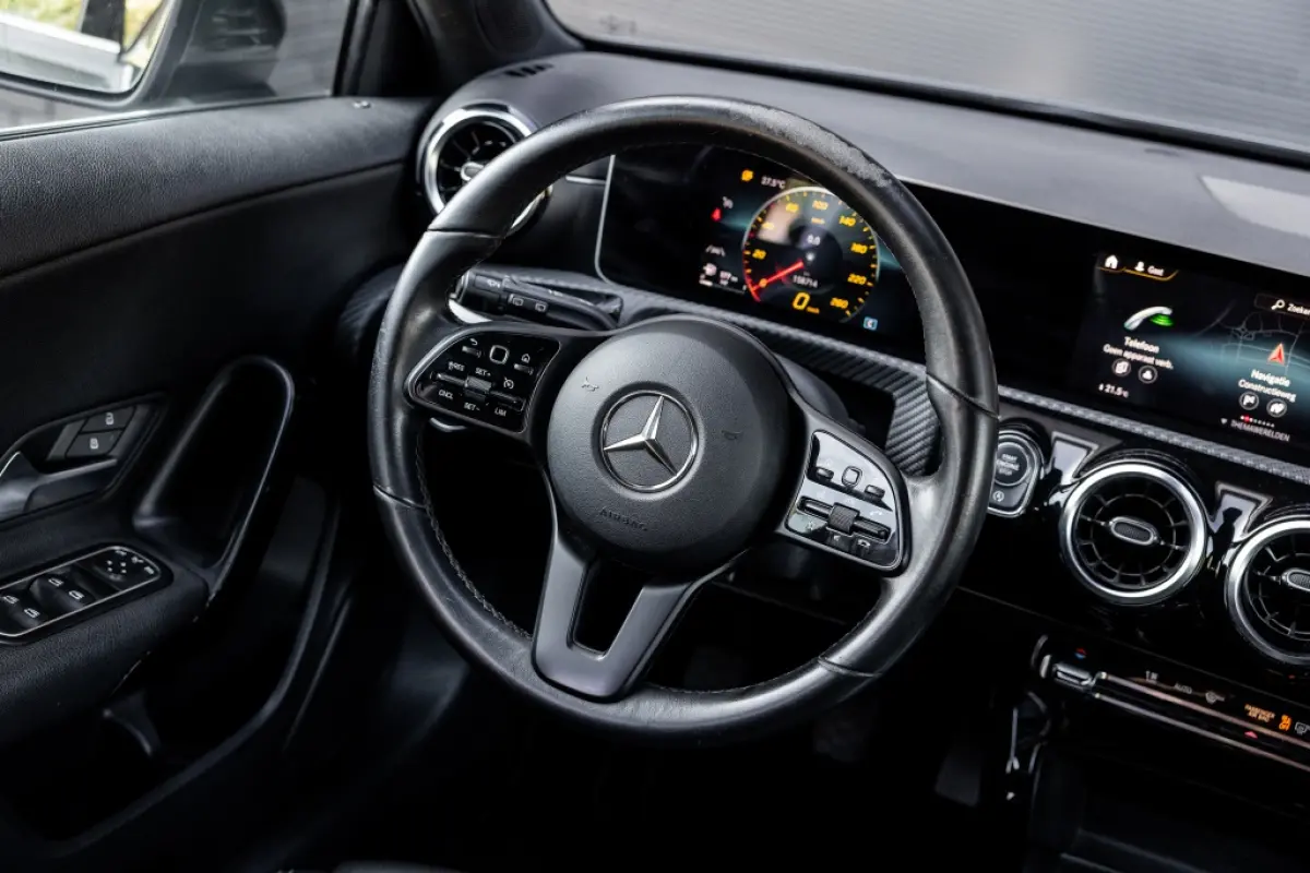 160 Business Sol. | Camera | CarPlay :