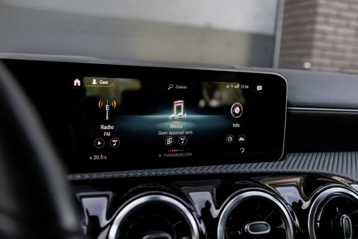 160 Business Sol. | Camera | CarPlay :