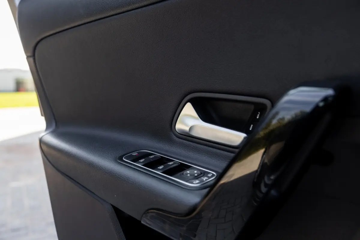 160 Business Sol. | Camera | CarPlay :