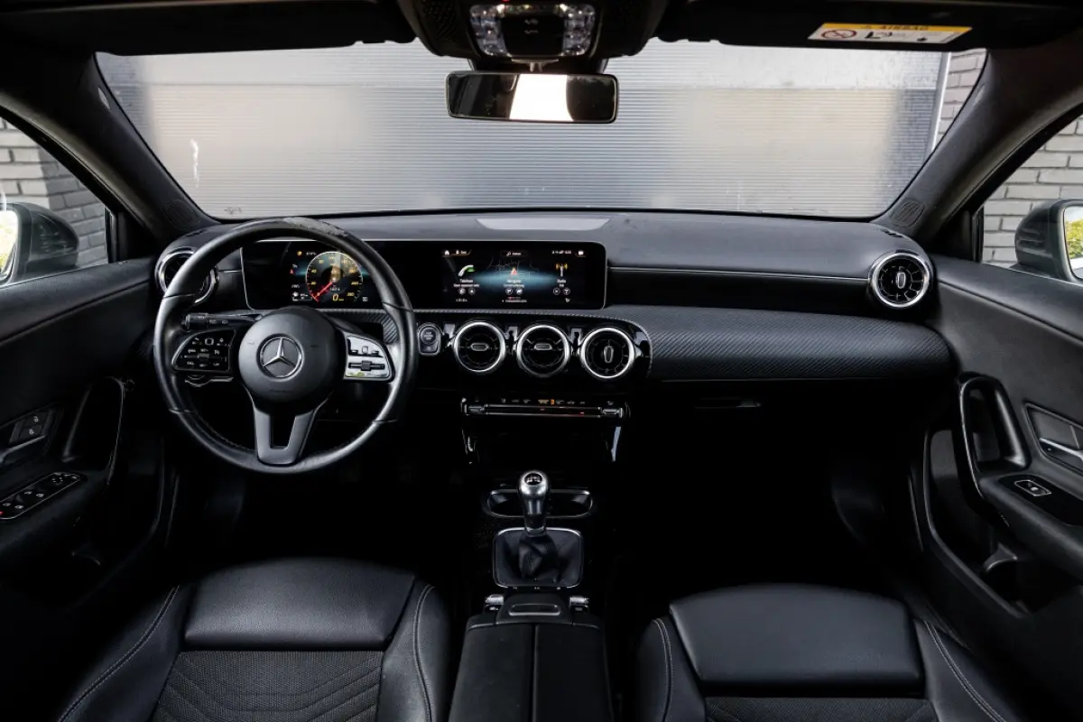 160 Business Sol. | Camera | CarPlay :