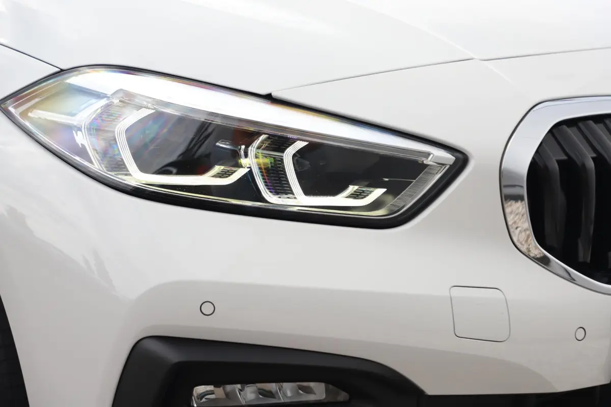 116i Lesauto ! Sportstoelen Navigatie LED Carplay Android Parkeersensoren Climate Cruise Control LMV