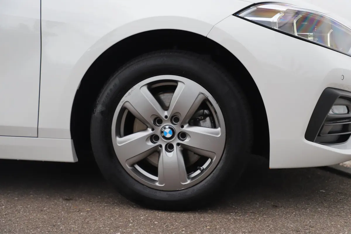 116i Lesauto ! Sportstoelen Navigatie LED Carplay Android Parkeersensoren Climate Cruise Control LMV