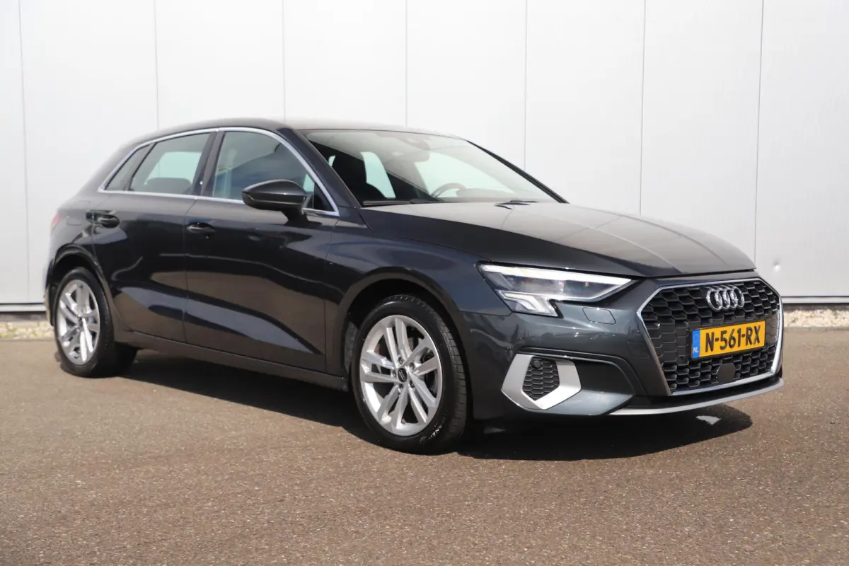 30 TFSI Advanced edition Automaat Trekhaak LMV Sportstoelen LED Navigatie Carplay Android Climate Adaptive Cruise Parkeersensor