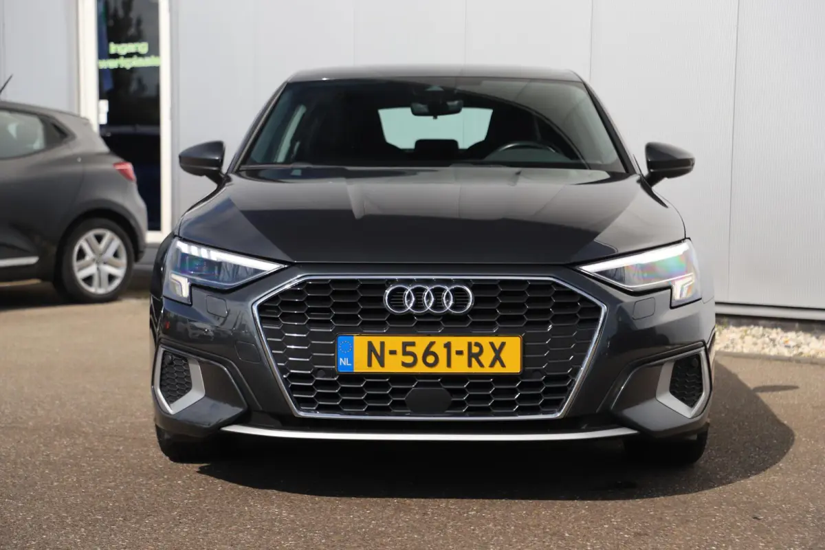 30 TFSI Advanced edition Automaat Trekhaak LMV Sportstoelen LED Navigatie Carplay Android Climate Adaptive Cruise Parkeersensor