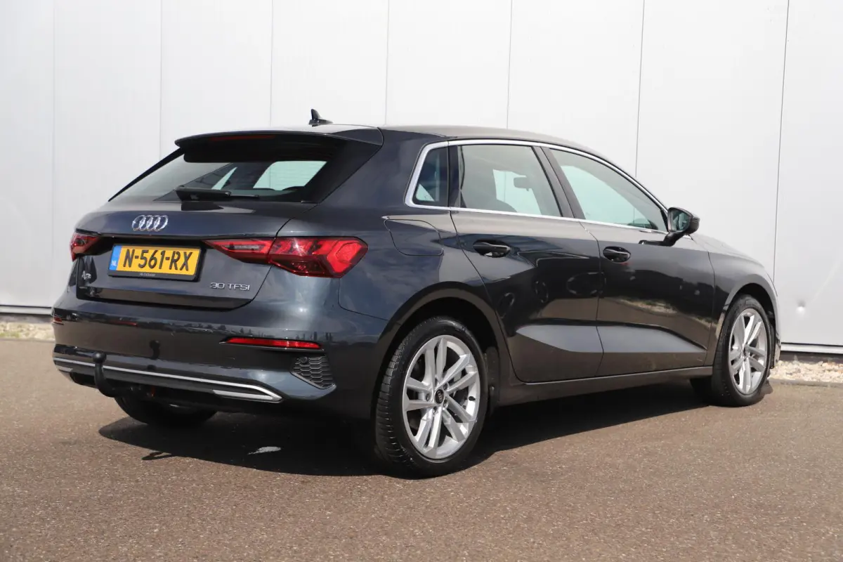 30 TFSI Advanced edition Automaat Trekhaak LMV Sportstoelen LED Navigatie Carplay Android Climate Adaptive Cruise Parkeersensor
