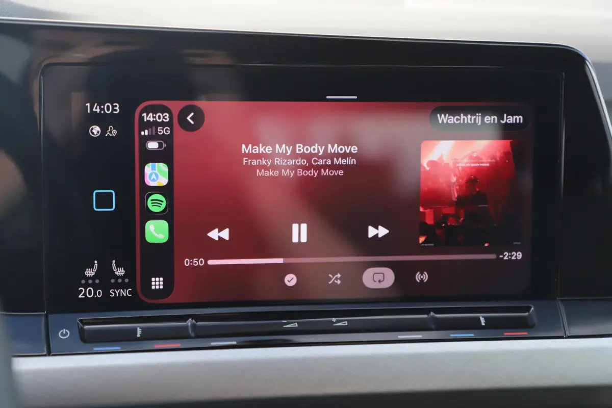 1.0 TSI Life Trekhaak LMV Sportstoelen LED Navigatie Achteruitrijcamera Carplay Android Sfeerverlichting ErgoComfort
