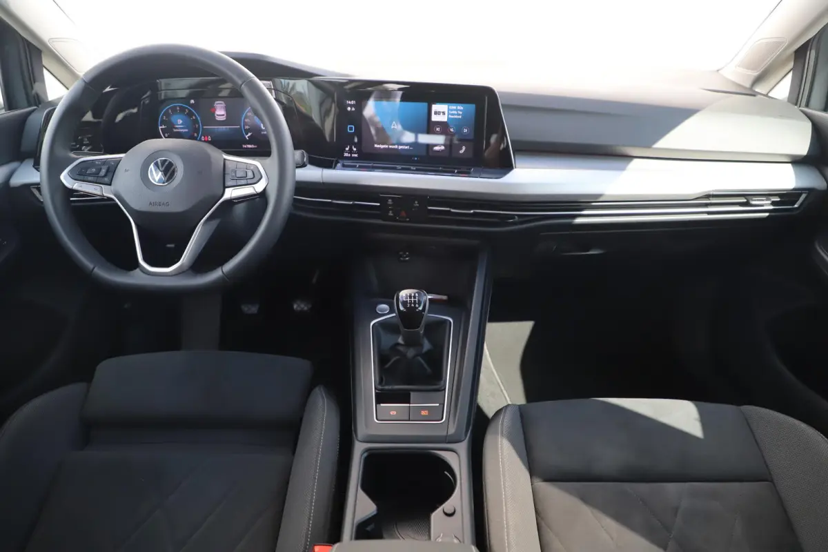 1.0 TSI Life Trekhaak LMV Sportstoelen LED Navigatie Achteruitrijcamera Carplay Android Sfeerverlichting ErgoComfort