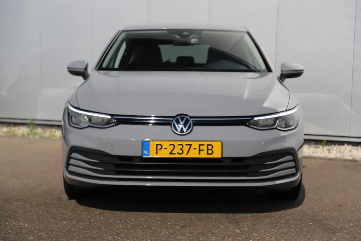 1.0 TSI Life Trekhaak LMV Sportstoelen LED Navigatie Achteruitrijcamera Carplay Android Sfeerverlichting ErgoComfort