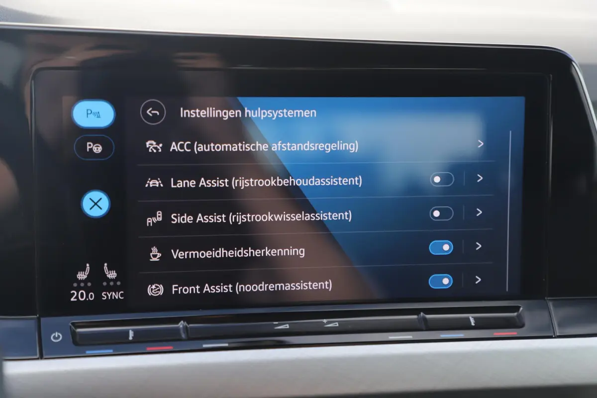 1.0 TSI Life Trekhaak LMV Sportstoelen LED Navigatie Achteruitrijcamera Carplay Android Sfeerverlichting ErgoComfort