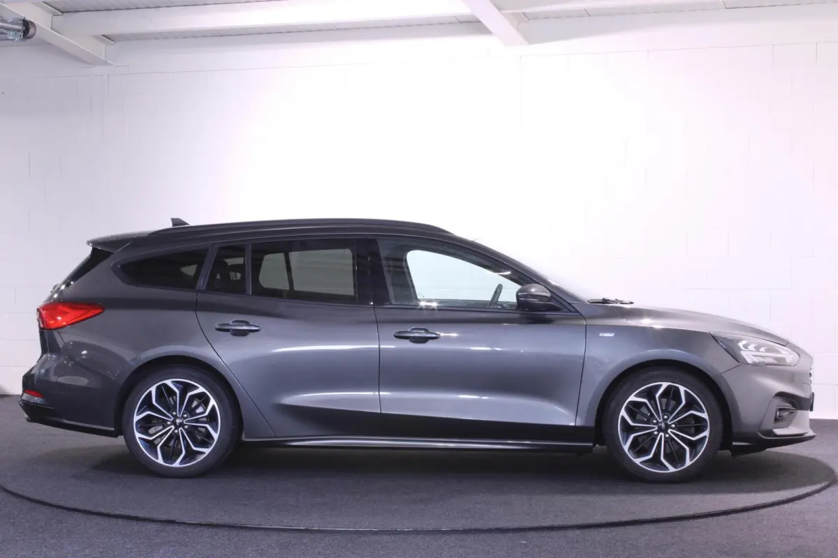 1.0 EcoBoost ST Line | B&O | Apple CarPlay