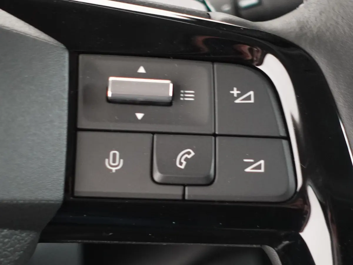 2.0 Diesel 180 S&S L3 Automaat Dubbele Cabine 2 schuifdeuren Apple CarPlay Navigatie Climate Control Camera Cruise Control Trekhaak lichtmetalen velgen
