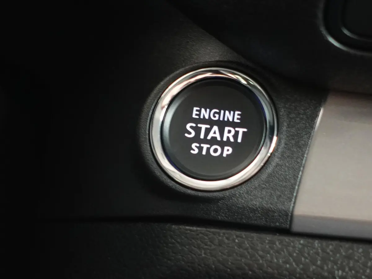 2.0 Diesel 180 S&S L3 Automaat Dubbele Cabine 2 schuifdeuren Apple CarPlay Navigatie Climate Control Camera Cruise Control Trekhaak lichtmetalen velgen