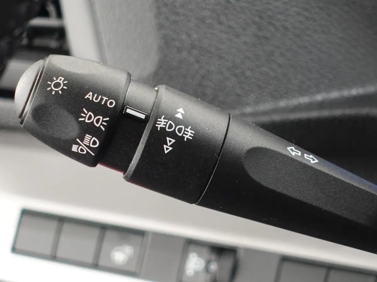 2.0 Diesel 180 S&S L3 Automaat Dubbele Cabine 2 schuifdeuren Apple CarPlay Navigatie Climate Control Camera Cruise Control Trekhaak lichtmetalen velgen