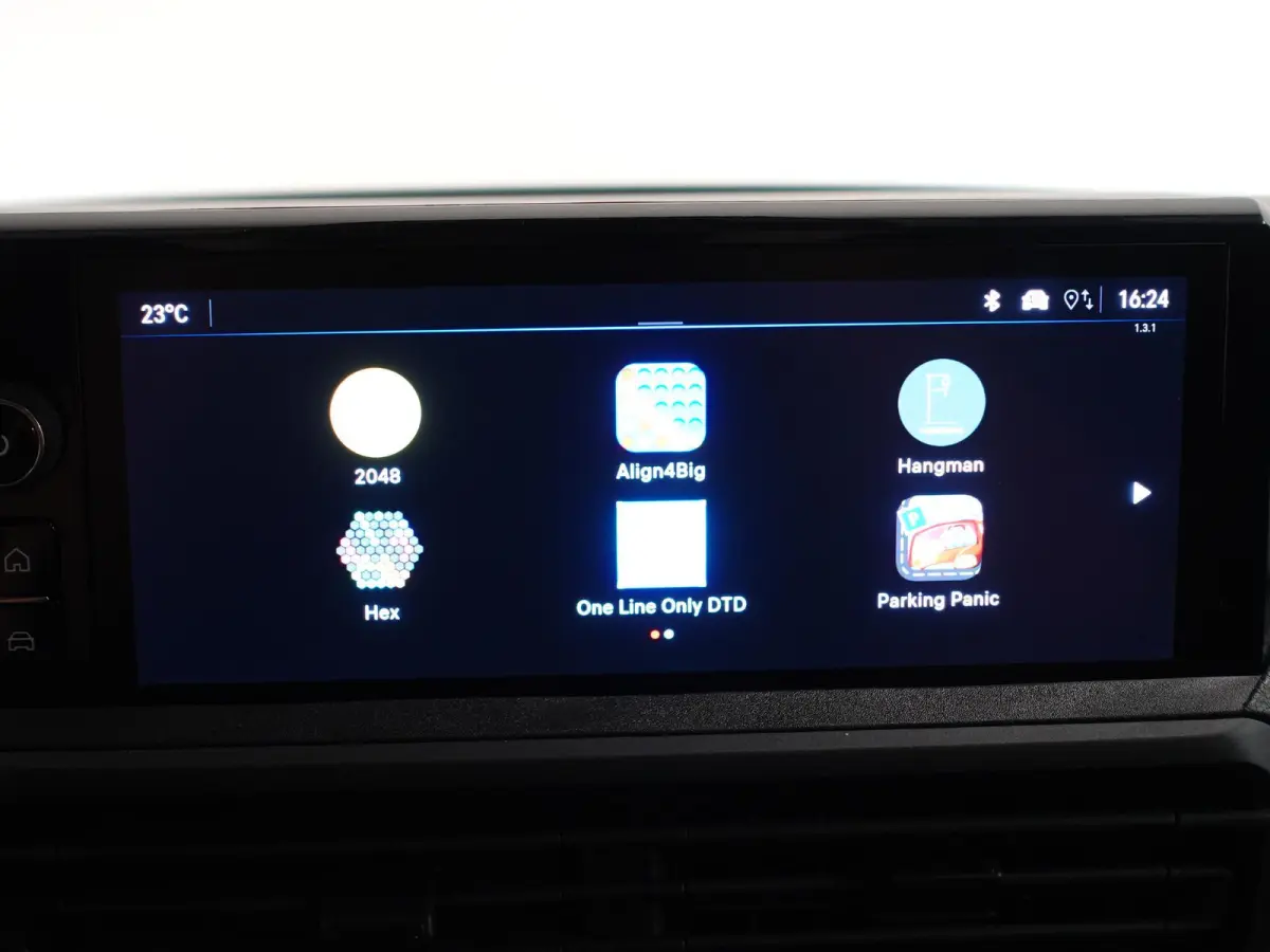 2.0 Diesel 180 S&S L3 Automaat Dubbele Cabine 2 schuifdeuren Apple CarPlay Navigatie Climate Control Camera Cruise Control Trekhaak lichtmetalen velgen