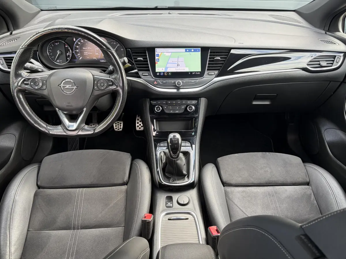 1.2 Ultimate ✓146pk✓Carplay✓Camera✓Stoelverw✓Stuurverw✓Keyless✓Pdc V+A✓Alcantara-Leder✓Clima✓Cruise✓6 Bak✓Rijstrooksensor✓Dodehoeksensor✓17''Lm velgen✓N.A.P✓A