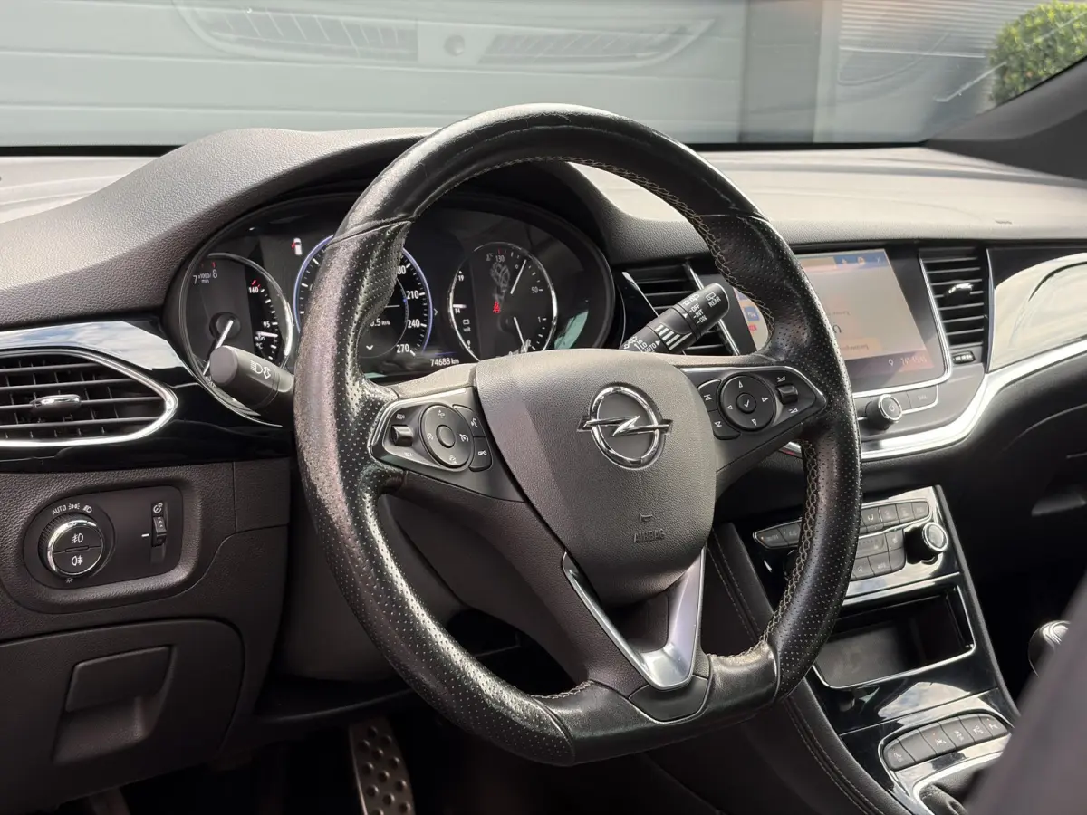 1.2 Ultimate ✓146pk✓Carplay✓Camera✓Stoelverw✓Stuurverw✓Keyless✓Pdc V+A✓Alcantara-Leder✓Clima✓Cruise✓6 Bak✓Rijstrooksensor✓Dodehoeksensor✓17''Lm velgen✓N.A.P✓A