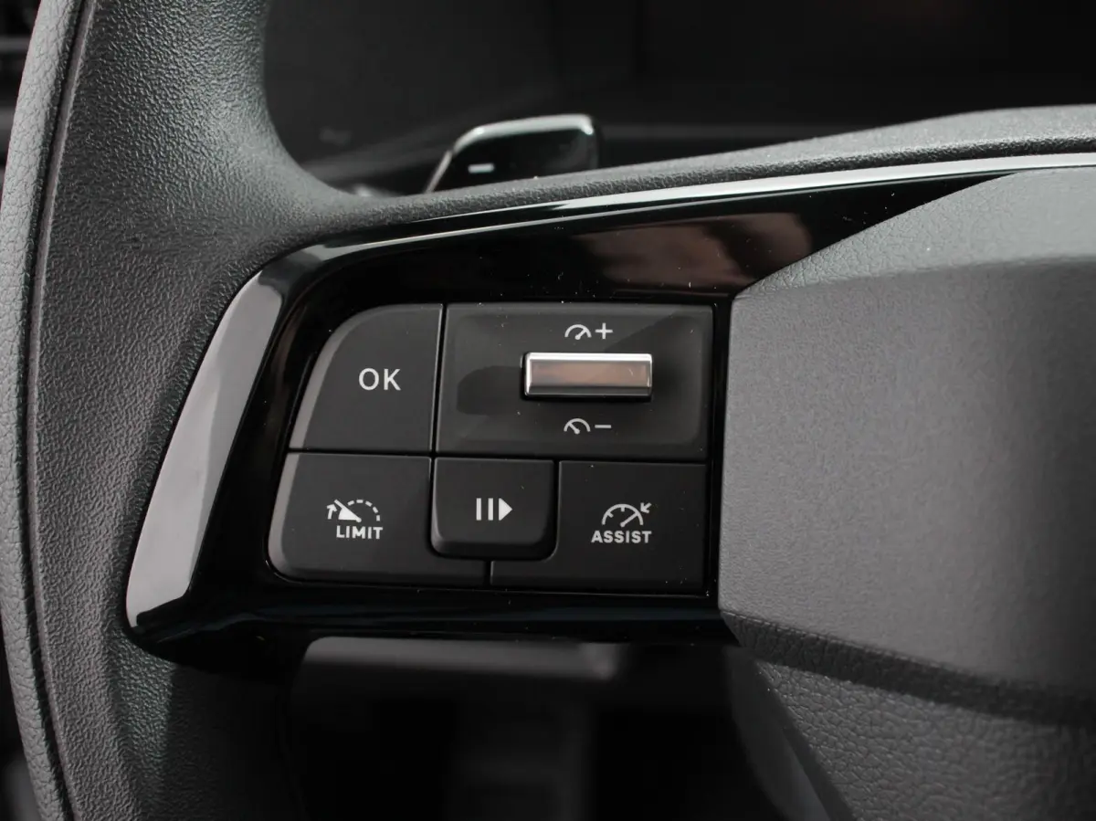 2.0 BlueHDi 180 S&S L3 Automaat Apple Carplay /  Android Auto Parkeersensoren Trekhaak Camera Navigatie Cruise Control LED
