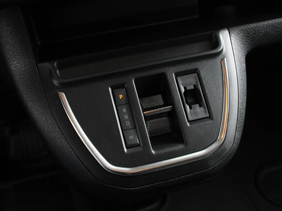 2.0 BlueHDi 180 S&S L3 Automaat Apple Carplay /  Android Auto Parkeersensoren Trekhaak Camera Navigatie Cruise Control LED