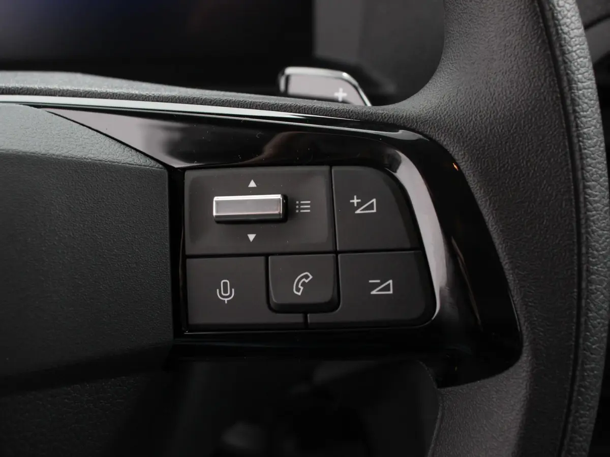2.0 BlueHDi 180 S&S L3 Automaat Apple Carplay /  Android Auto Parkeersensoren Trekhaak Camera Navigatie Cruise Control LED
