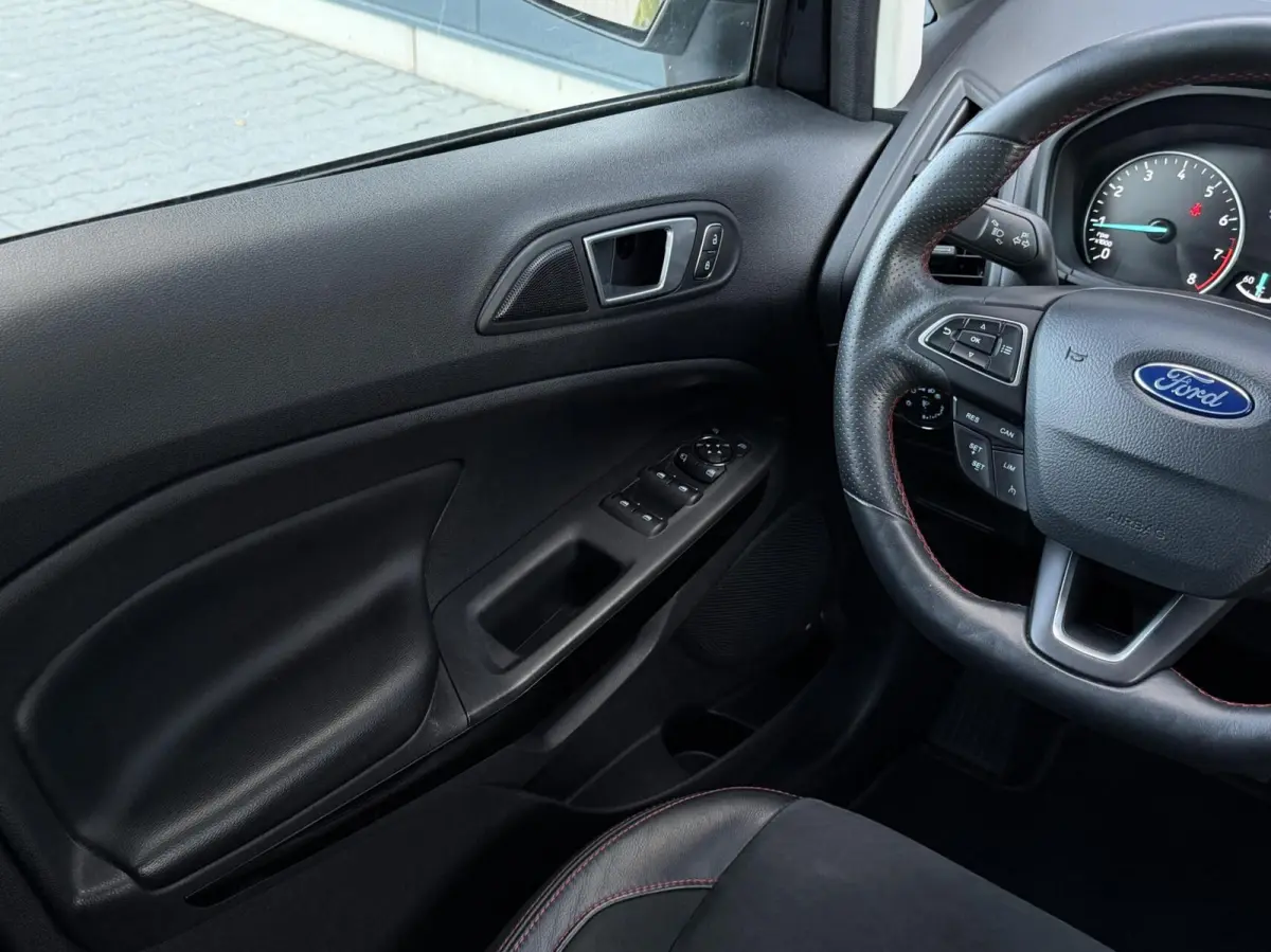 1.0 EcoBoost ST-Line Black Navi - Stoelverwarming - Keyless