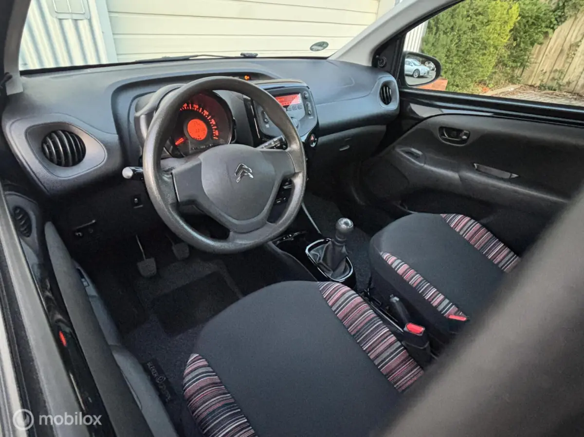 1.0 VTi Live, lage kilometer, 2 jaar apk!
